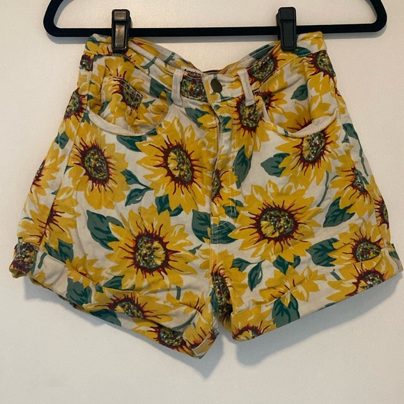 American Apparel Sunflower Shorts - Picture 3 of 6